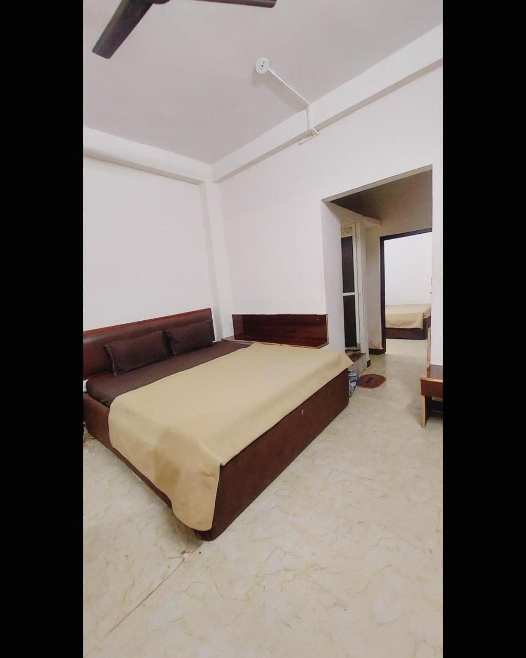 Hotel Prakash Palace Ujjain Bagian luar foto